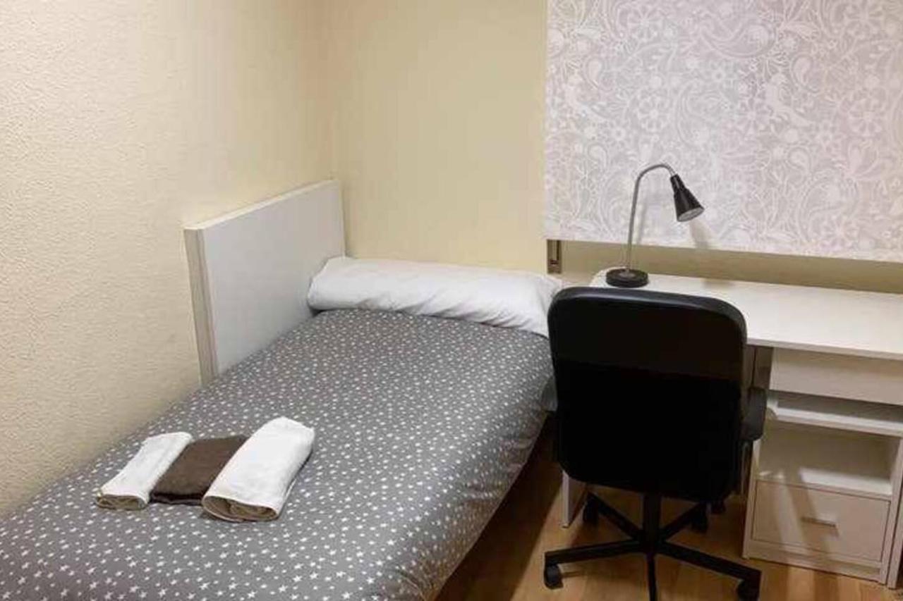 Bed and Breakfast Residencia 12 Octubre Madrid Esterno foto