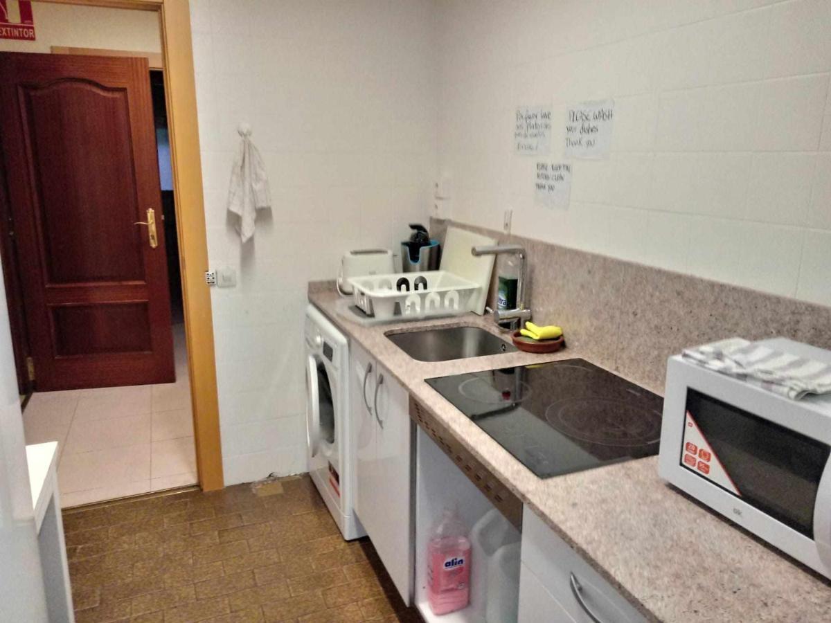 Bed and Breakfast Residencia 12 Octubre Madrid Esterno foto