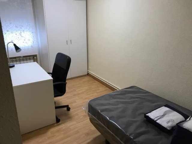 Bed and Breakfast Residencia 12 Octubre Madrid Esterno foto