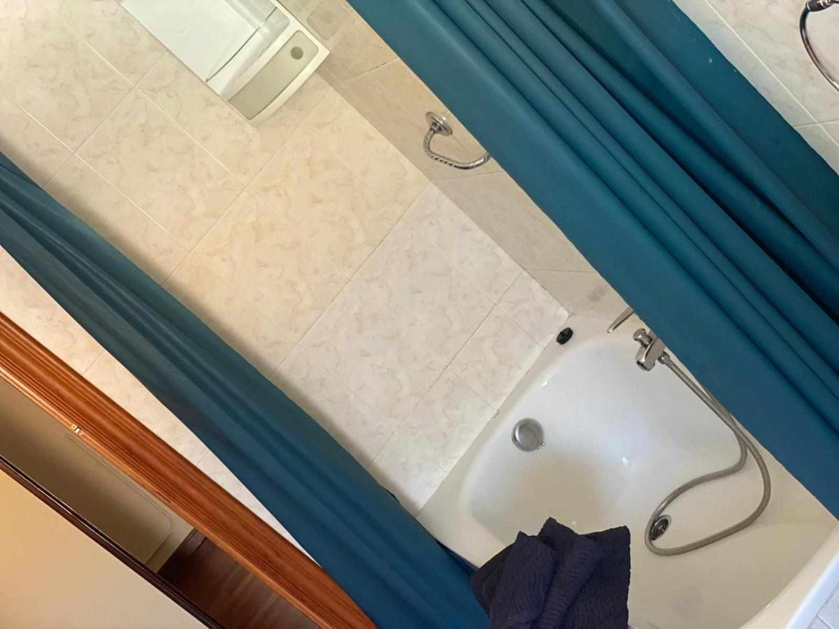 Bed and Breakfast Residencia 12 Octubre Madrid Esterno foto