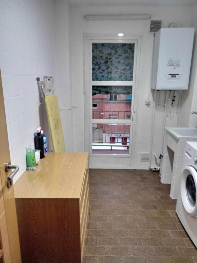 Bed and Breakfast Residencia 12 Octubre Madrid Esterno foto